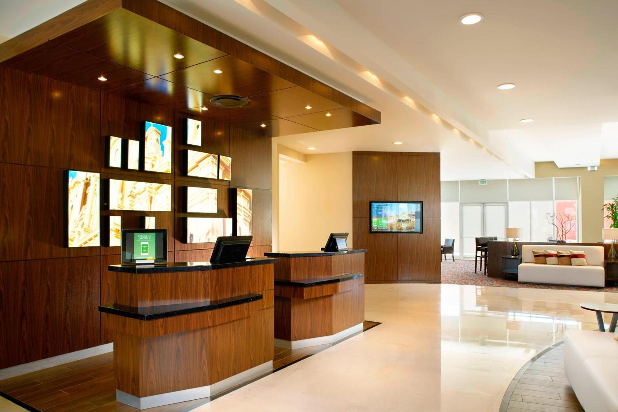 Courtyard By Marriott Эрмосильо Экстерьер фото